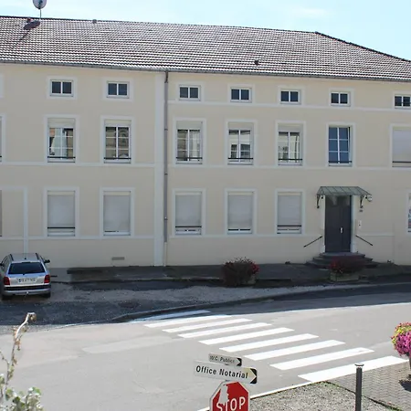 Le Commerce 2* Dompaire