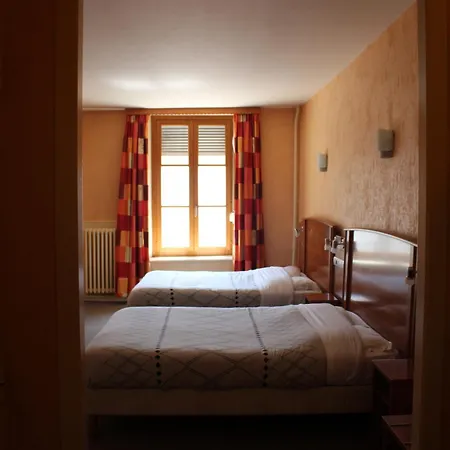 Le Commerce Hotel