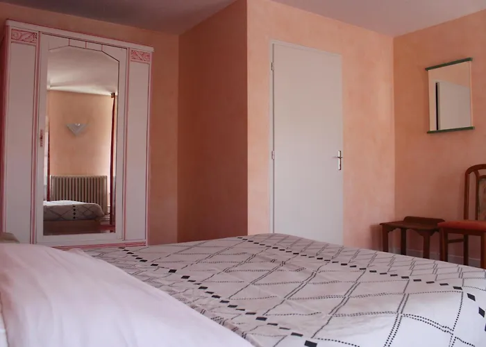 Le Commerce Hotel 2*