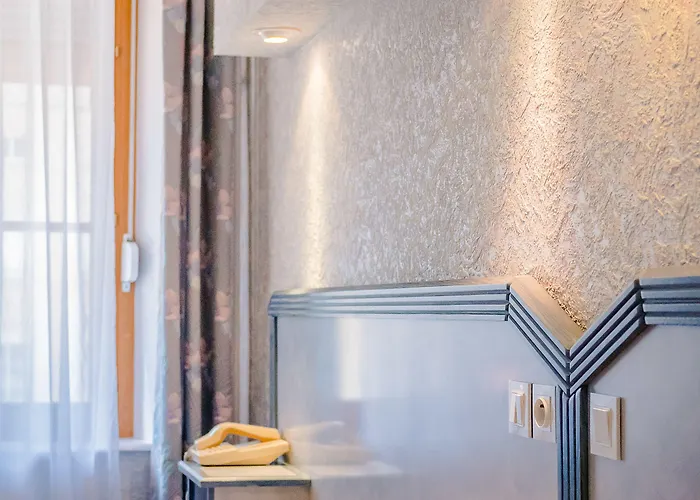 Hotel Le Commerce 2*